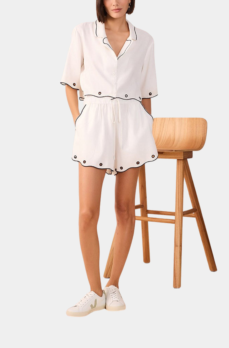 新品!! SCALLOPE EMBROIDERYOVERSIZE SHIRT UND SCALLOPE EMBROIDERY OVERSIZE SHIRT