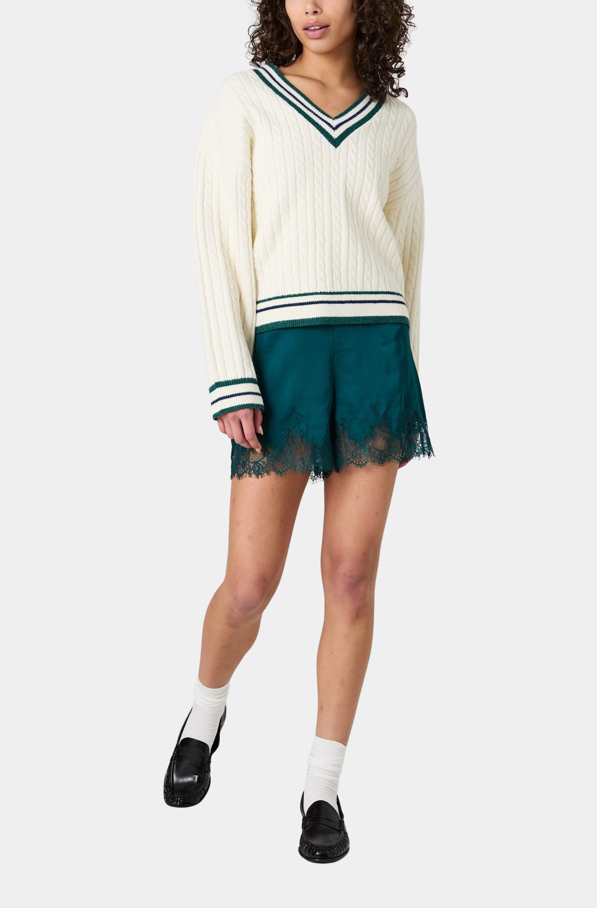 Aleyna Knit Vneck Cable Pullover